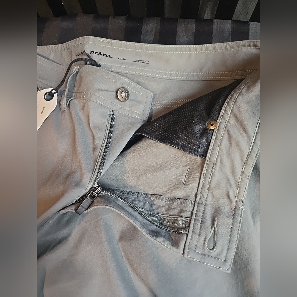 prAna Men's 40 Waist 8" Inseam Stretch Zion 5 Pocket Shorts Thyme Gray Color - Picture 4 of 8